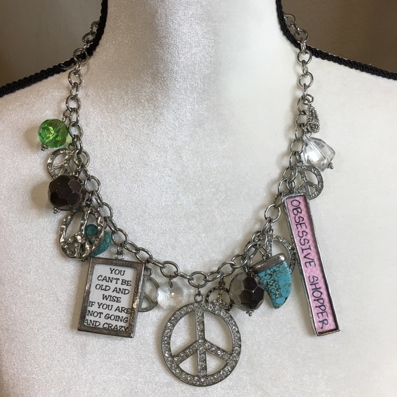 FASHION NECKLACE - Picture 2 of 9